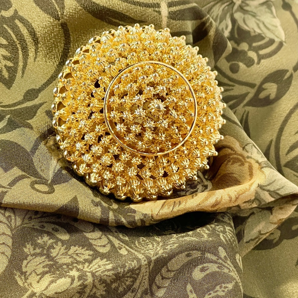 Vintage Coro Signed Mid-Century Gold Tone Dimensional Dome Brooch (c. 1955-1965)